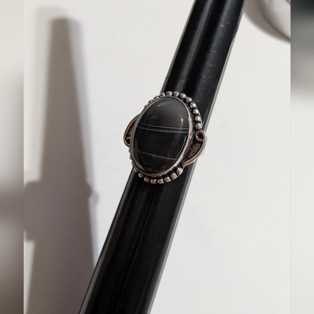 Handcrafted Banded Botswana Oval Ring (8) - Picture 4 of 15